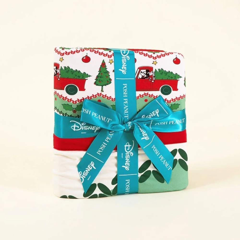 Posh Peanut Mickey Mouse Fair Isle Holiday Luxe Plush Patoo Blanket